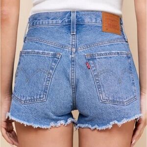 LEVI'S Women High Rise 501 Shorts NWT SZ 27 revolve Jean shorts high waisted $50